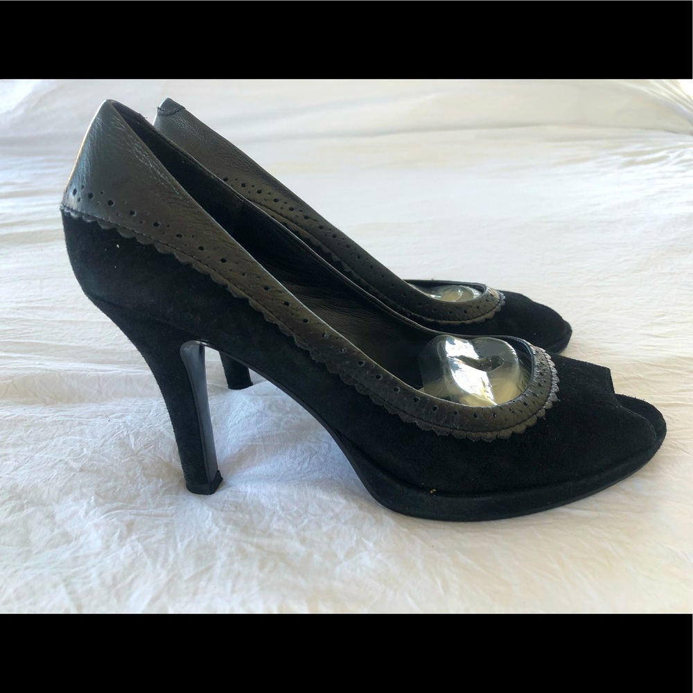 Bandolino “Bdebba” Black Suede Pumps